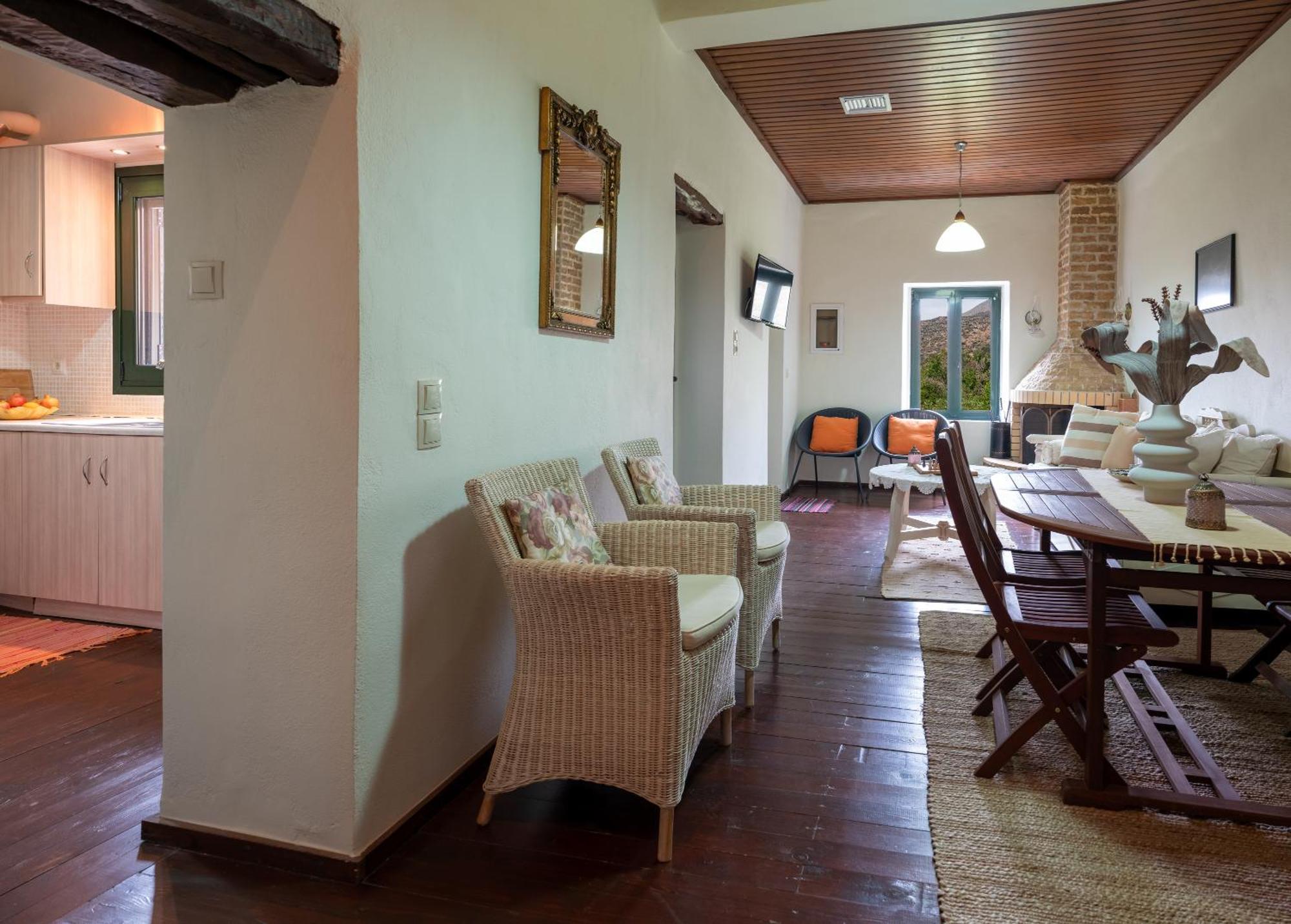 Ornus Traditional House Orne Luaran gambar